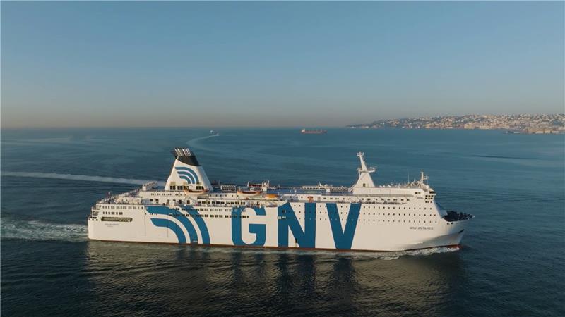 Immagine di sfondo della pagina Dieci anni di GNV tra Bari e Durazzo: numeri in crescita e investimenti sul futuro
