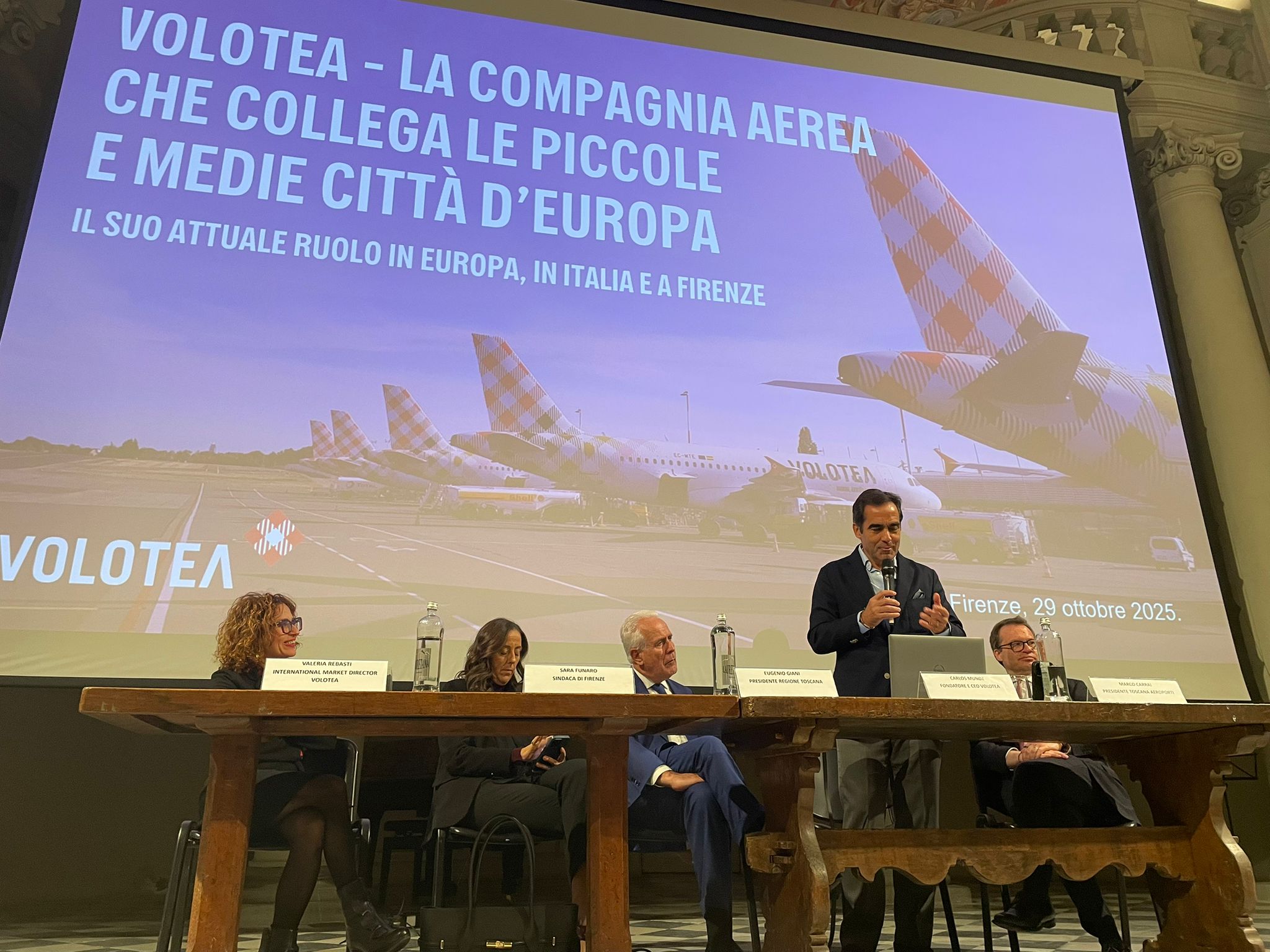 Immagine Volotea raddoppia a Firenze: nel 2026 arriva il secondo aereo e quattro nuove rotte europee