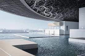 Immagine di sfondo della pagina Apre al pubblico nuova mostra del Louvre Abu Dhabi