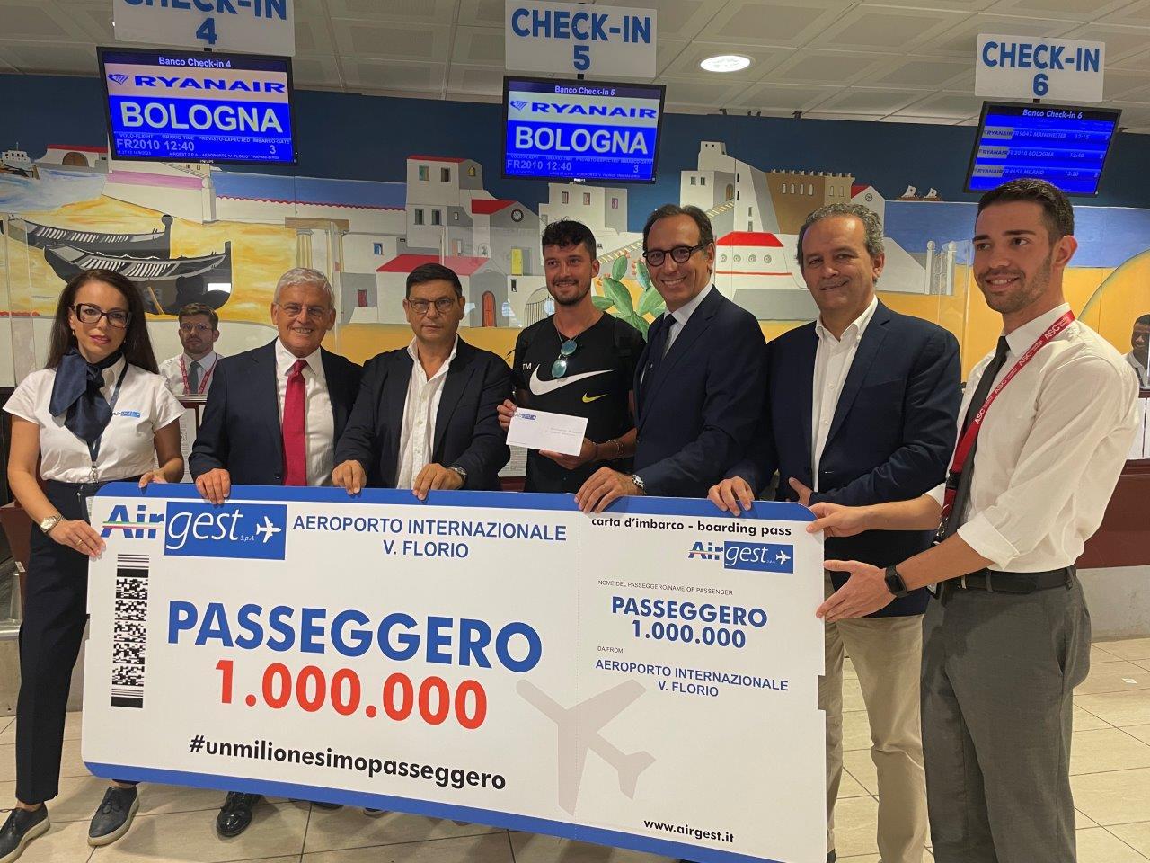 Immagine di sfondo della pagina Un milione di pax per l'aeroporto di Trapani