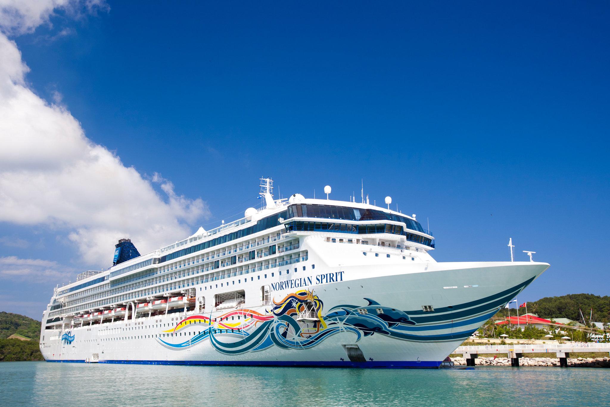 Immagine di sfondo della pagina Norwegian Cruise Line, stop esteso fino a febbraio