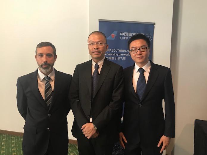 Immagine di sfondo della pagina China Southern Airlines raddoppia su Roma 