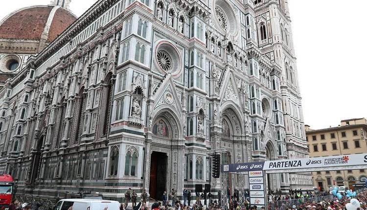 Immagine di sfondo della pagina Torna la Firenze Marathon