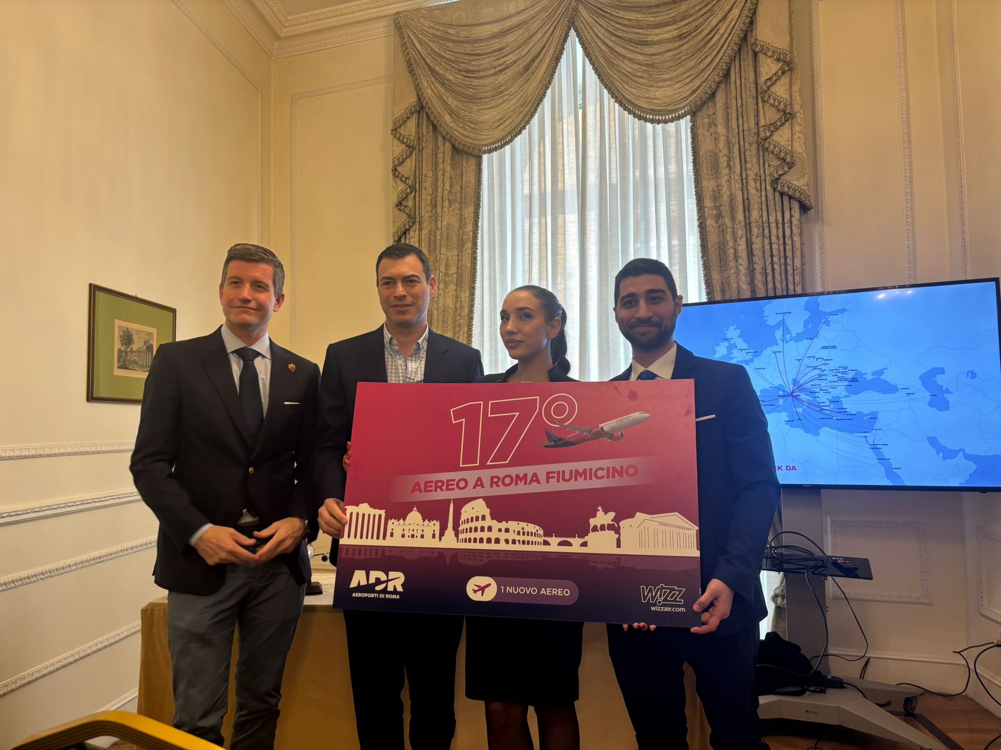 Immagine di sfondo della pagina Wizz Air cresce su Roma: un nuovo aereo e più collegamenti in Italia e Europa