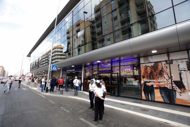 Immagine di sfondo della pagina Bari Centrale, inaugurato il nuovo fronte