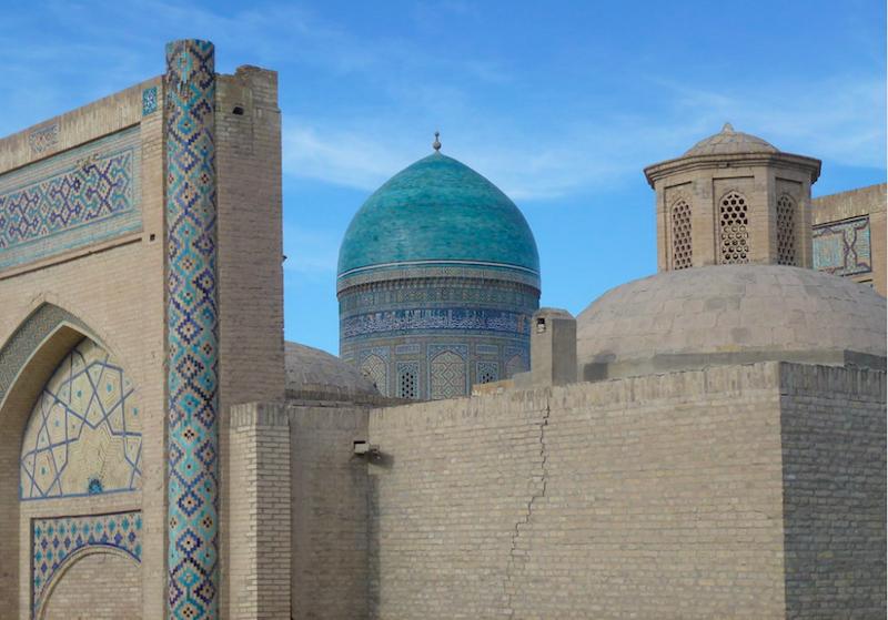 Immagine di sfondo della pagina Originaltour punta all’Uzbekistan