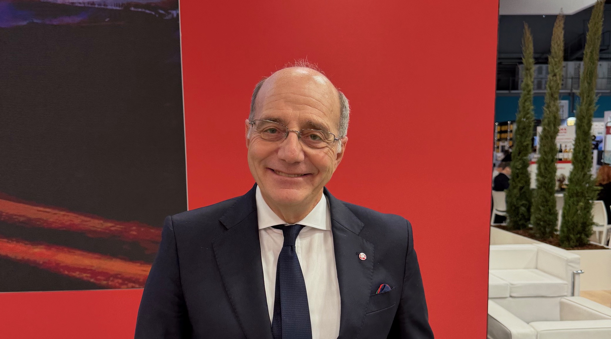 Immagine di sfondo della pagina La Toscana formalizza il turismo pet-friendly: presentata la Carta dei Valori