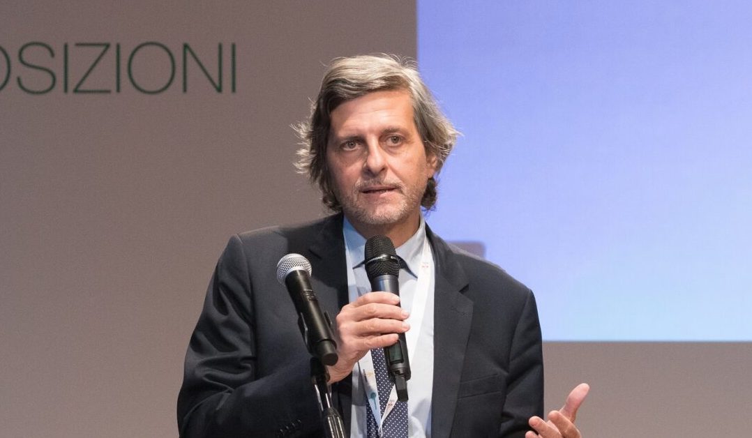 Immagine di sfondo della pagina Estate, primi segnali di esodo: prenotate 8 camere su 10 per l’ultimo weekend di luglio