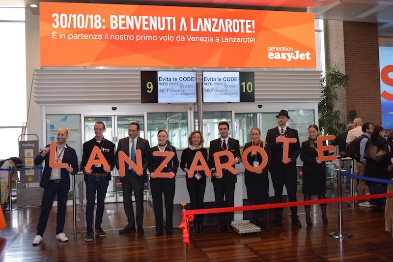 Immagine di sfondo della pagina easyJet, nuovo volo tra Venezia e Lanzarote