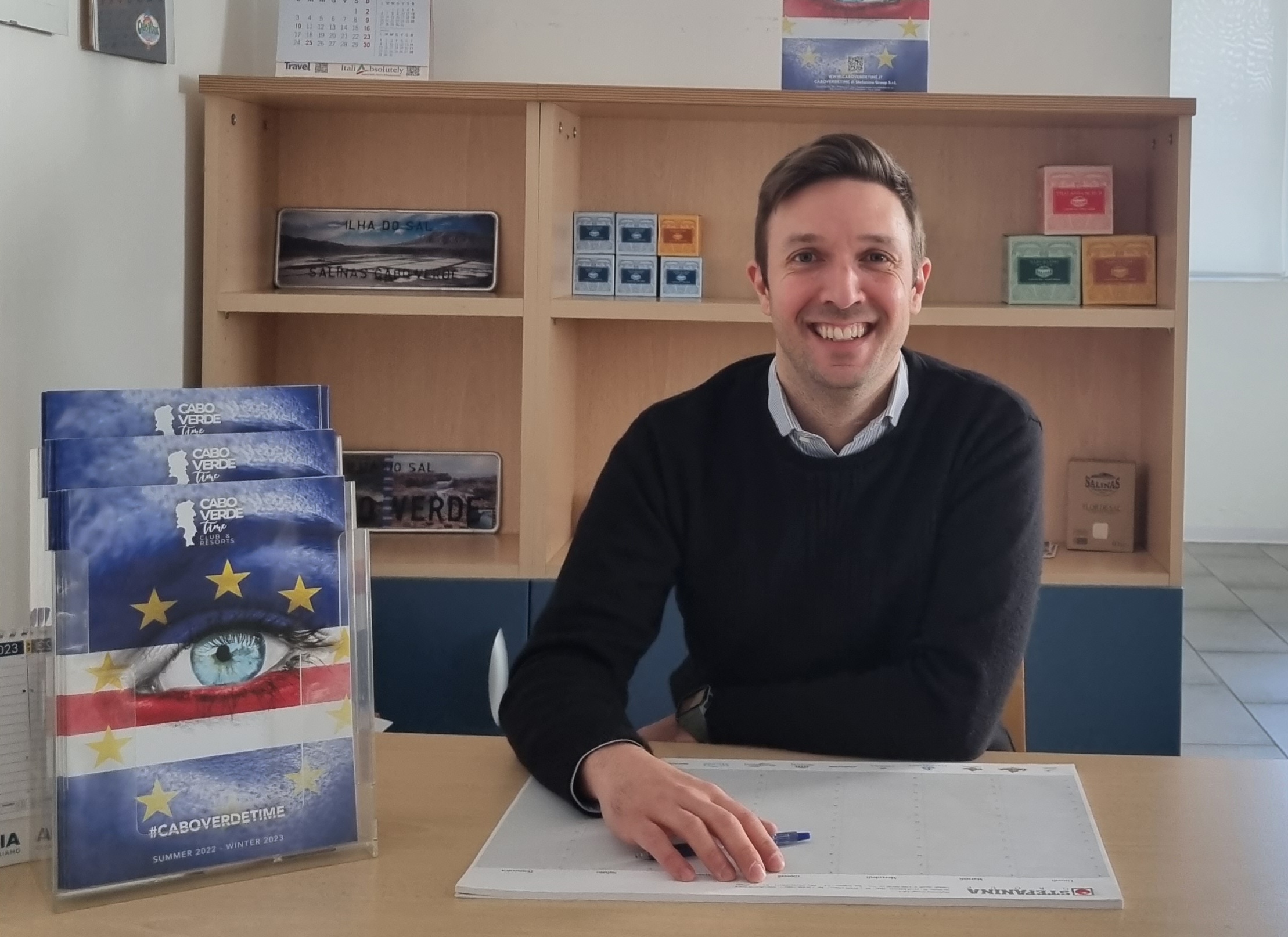 Immagine di sfondo della pagina CaboVerdeTime lancia Robinson Boa Vista: nuovo resort 5 stelle e apertura vendite per il 2027