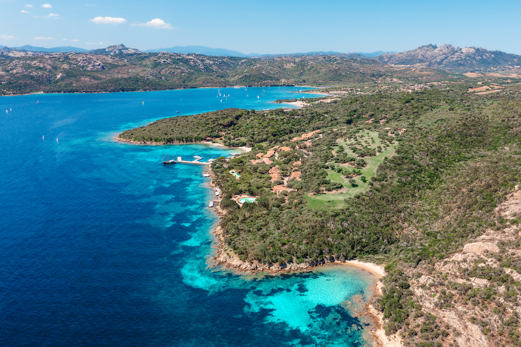 Immagine di sfondo della pagina L’Hotel Capo d’Orso entra in The Leading Hotels of the World