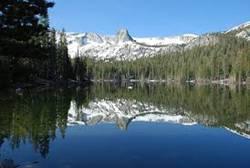 Immagine di sfondo della pagina Il campione  olimpico di snowboard Shaun White ritorna a Mammoth Lakes