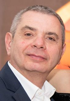 Immagine di sfondo della pagina Gruppo Nicolaus, 35.000 tratte volo per l'estate