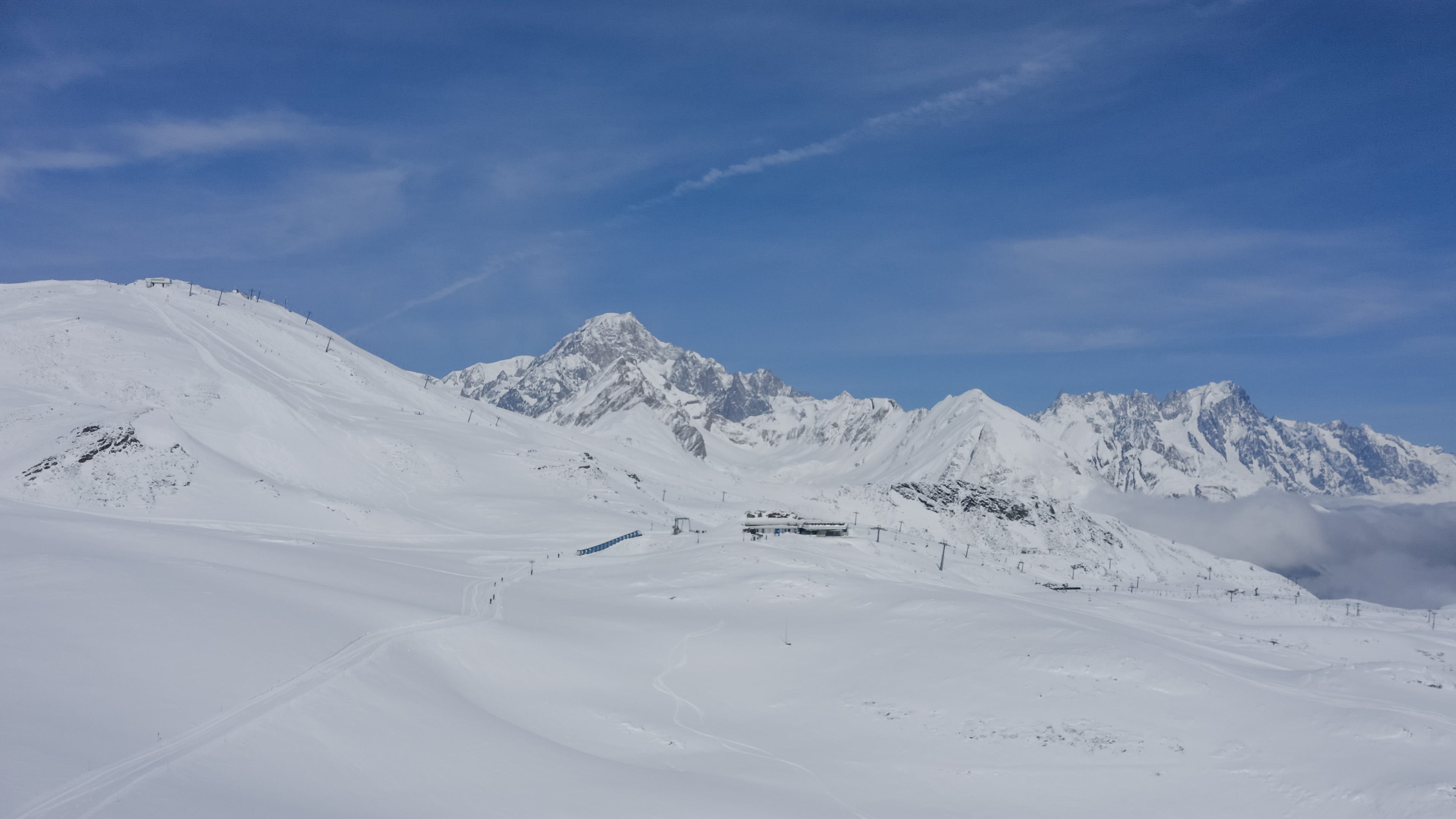 Immagine di sfondo della pagina Tutti in pista a La Thuile