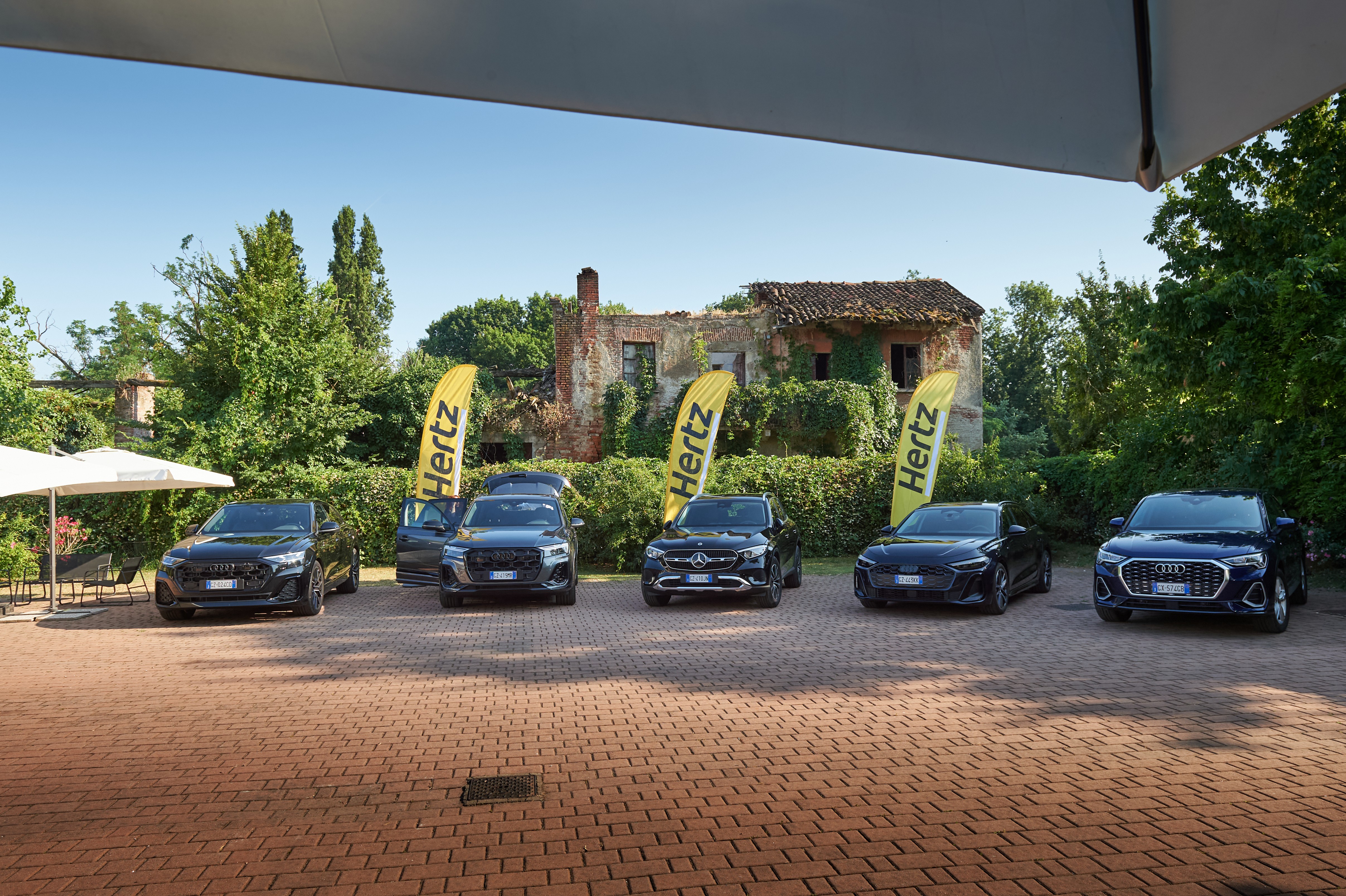 Immagine di sfondo della pagina Hertz Premium Night: lusso, esperienza e nuove opportunità per il Trade