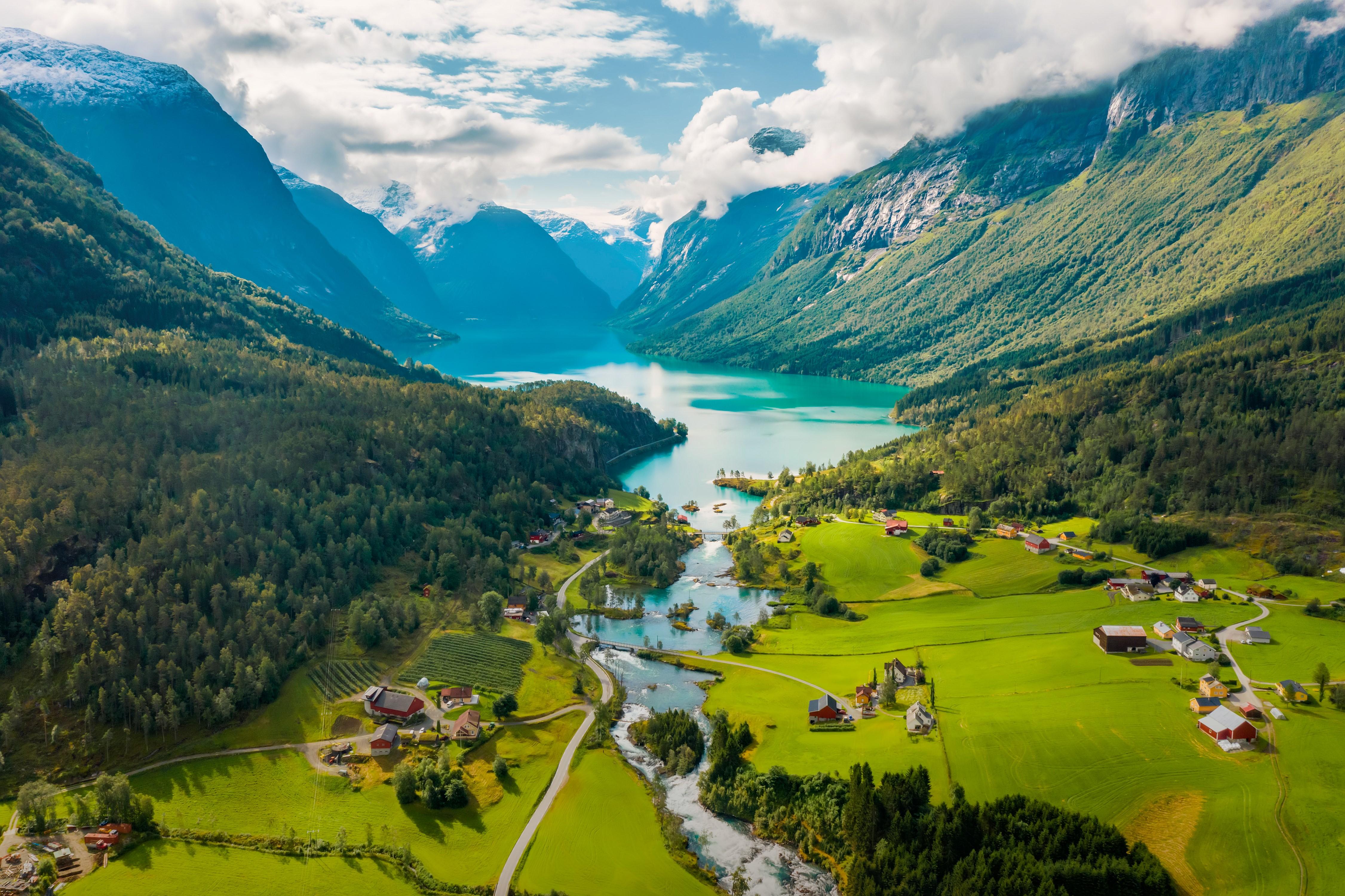 Immagine di sfondo della pagina Boscolo, nuovo tour in Scandinavia (922afea5-8725-49bd-8518-09d49b1312b6)