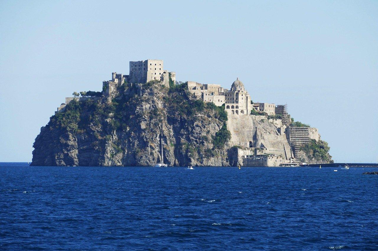 Immagine di sfondo della pagina Ipsos: "Il 41% degli italiani andrà in vacanza"
