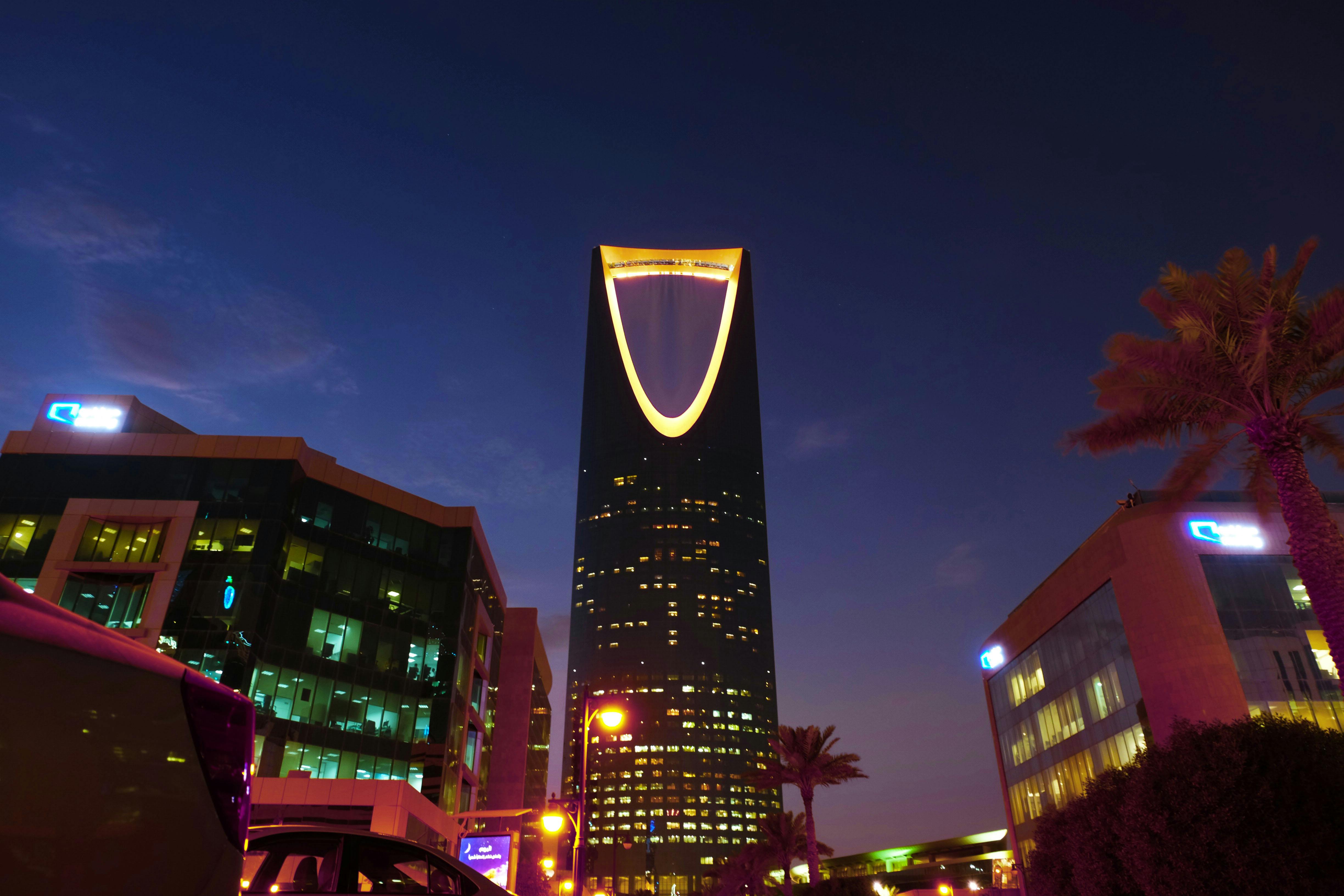 Immagine di sfondo della pagina Routes World 2026 vola a Riyadh: hub globale per turismo e aviazione