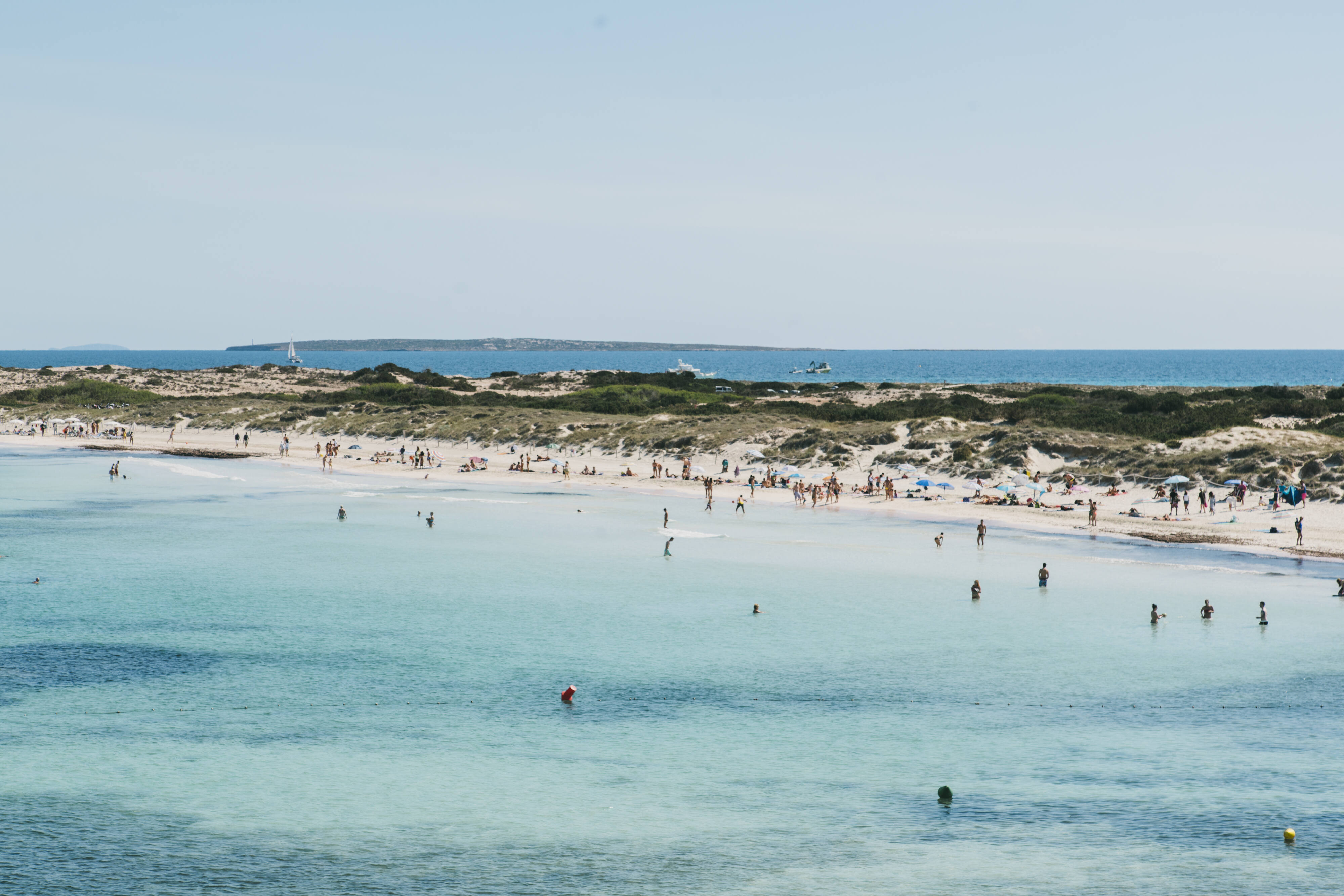 Immagine di sfondo della pagina Estate 2024 in crescita per Formentera con focus sulla sostenibilità
