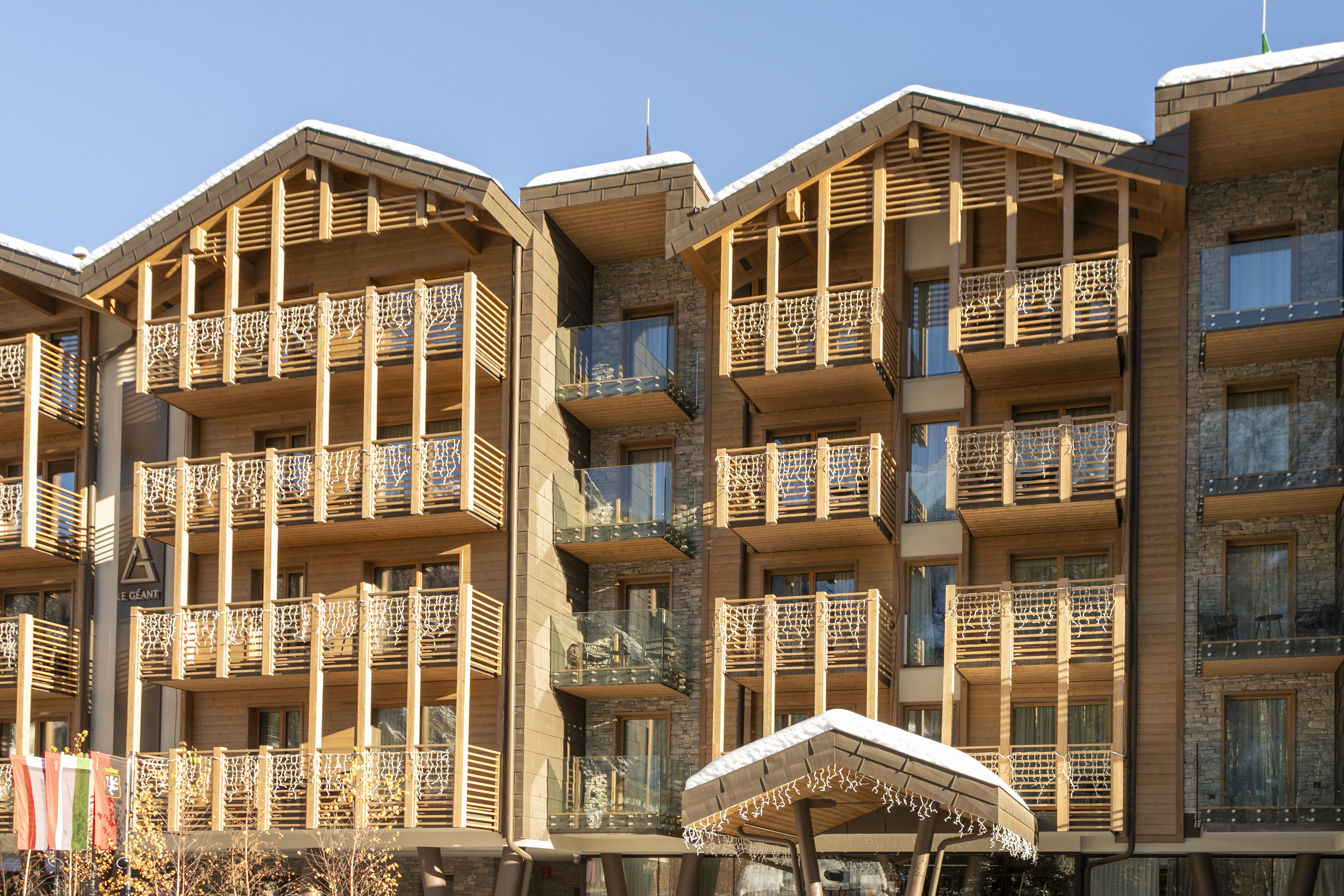 Immagine di sfondo della pagina Courmayeur cresce con il turismo internazionale: boom degli statunitensi e serviced apartment sempre più centrali