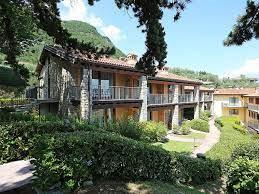 Immagine di sfondo della pagina Domina Travel, riapre il Borgo degli Ulivi