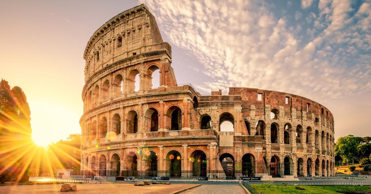 Immagine di sfondo della pagina Travel Trends 2024: avanza l'Italia