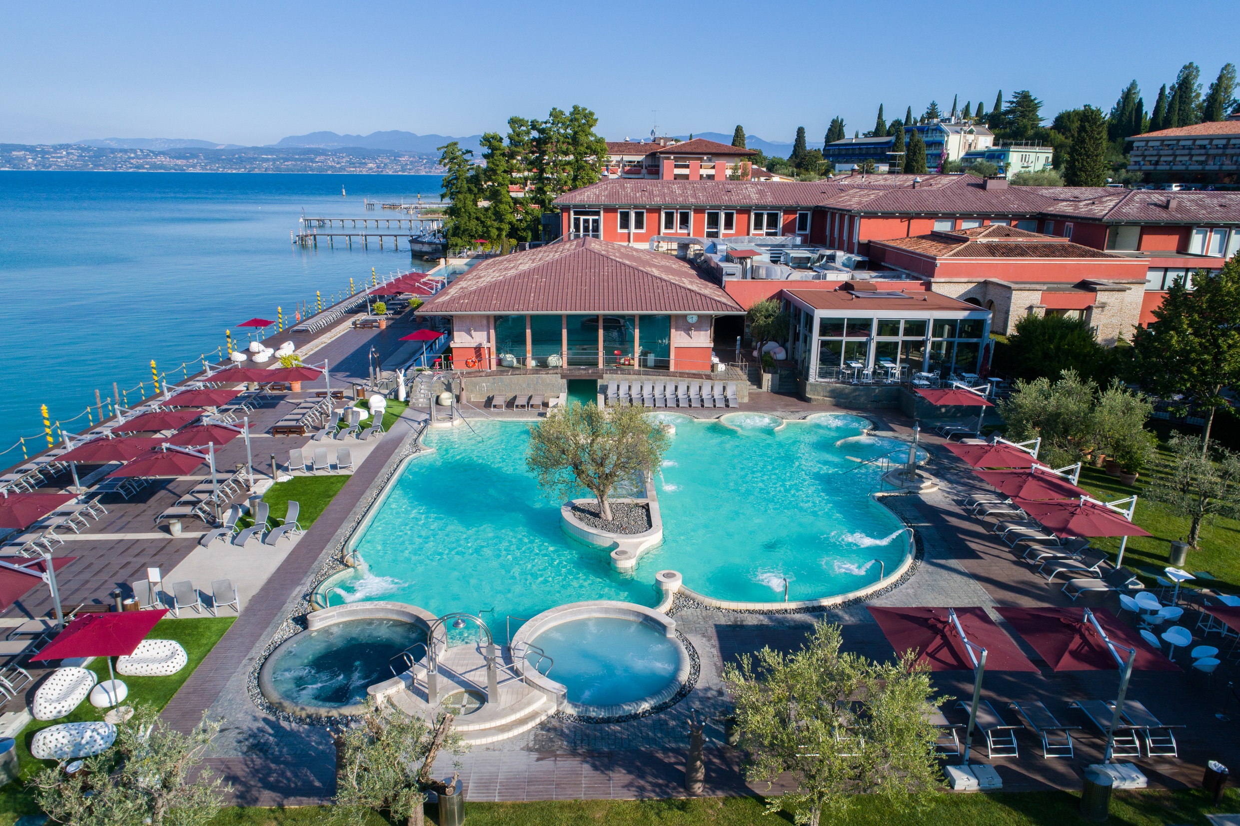 Immagine di sfondo della pagina The Science of Thermalism: il rebranding di Terme di Sirmione