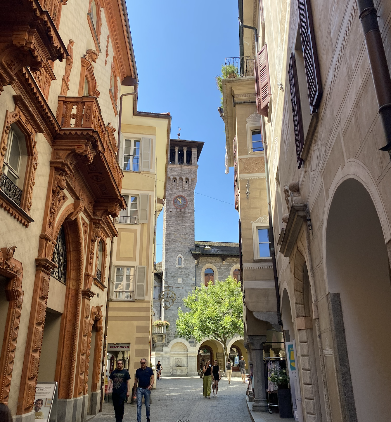 Immagine di sfondo della pagina Ticino, la sorpresa di una Svizzera diversa