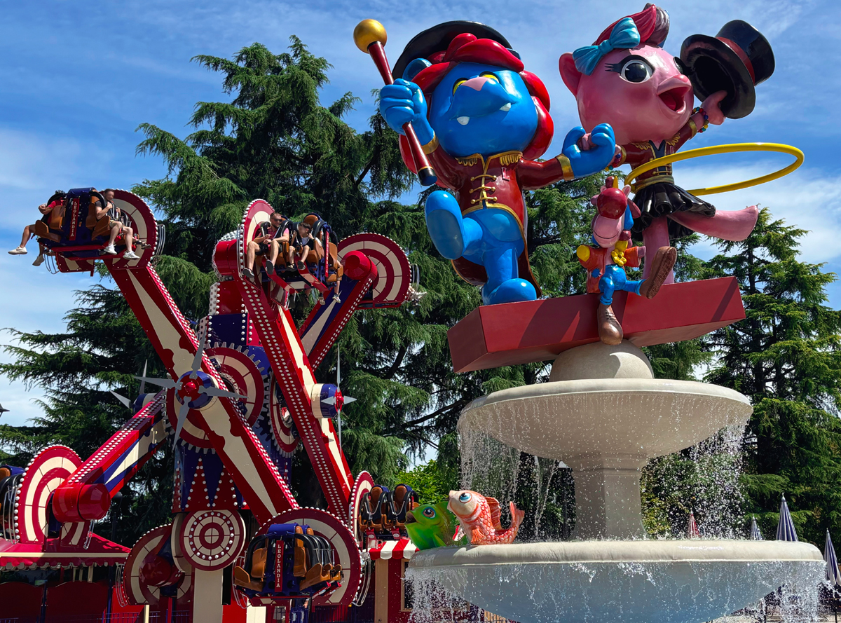 Immagine di sfondo della pagina Arriva Crazy Circus: a Leolandia si vola tra acrobazie, magia e street food “sottosopra”