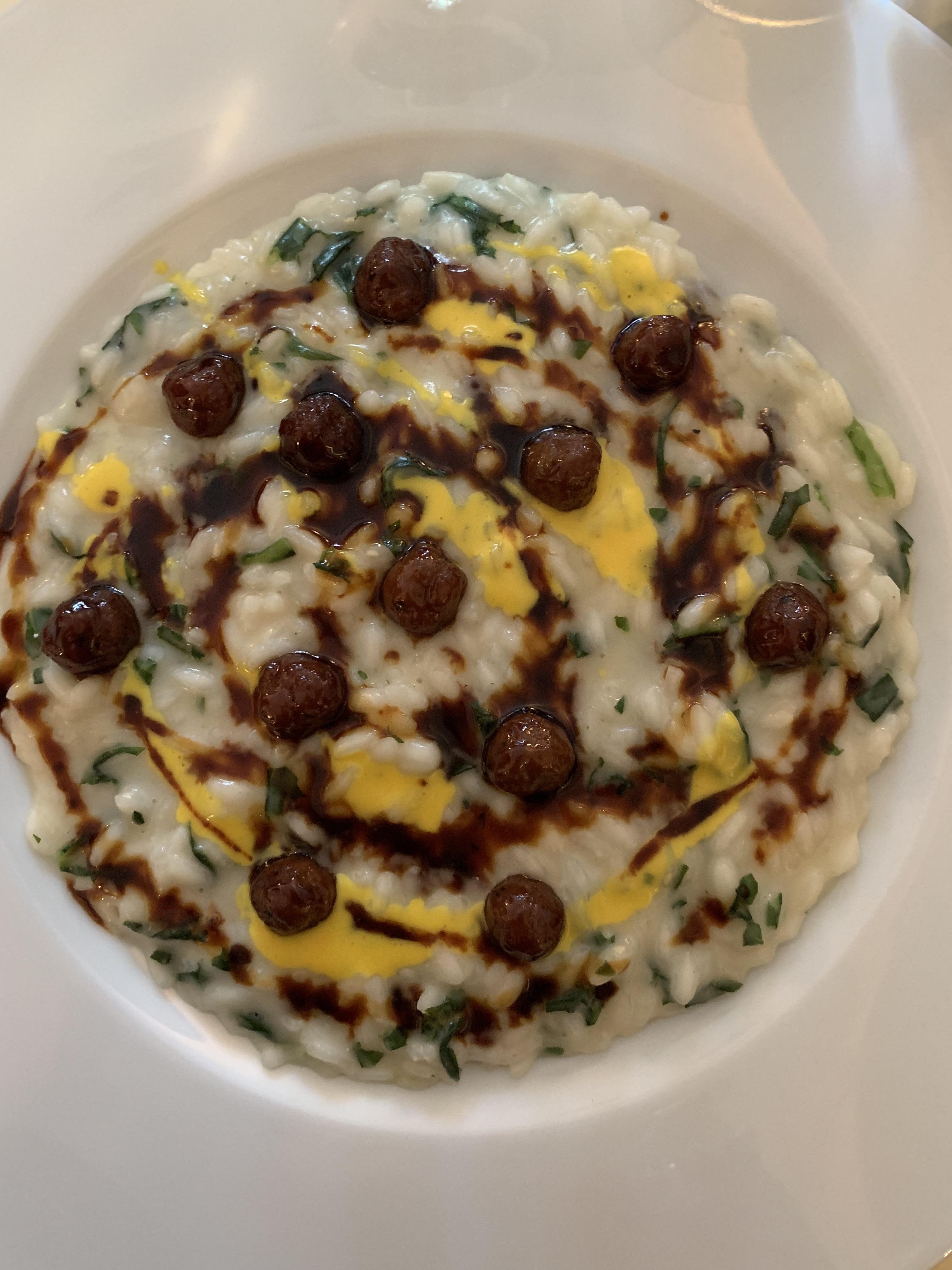 Immagine di sfondo della pagina Mytha Hotel Anthology annuncia la conferma delle stelle Michelin a L'Olivo e Il Riccio del Capri Palace e l'Assaje dell'Aldrovandi Villa Borghese