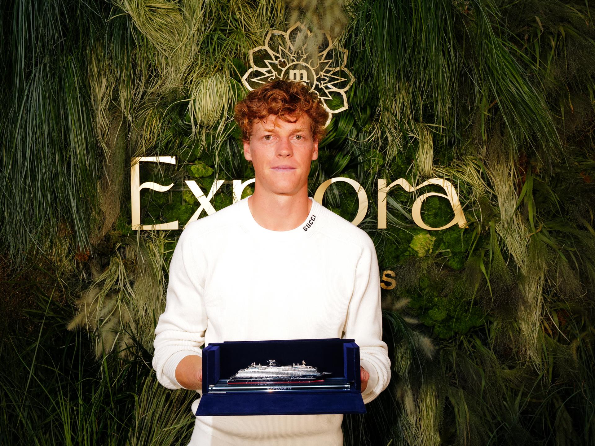 Immagine di sfondo della pagina Jannik Sinner nuovo Brand Ambassador di Explora Journeys