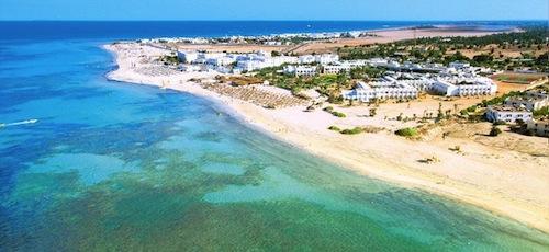 Immagine di sfondo della pagina Tunisair festeggia l'estate : 43 voli dall'Italia e il lancio di Jerba 