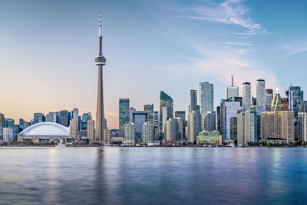 Immagine di sfondo della pagina Finnair torna in Canada
