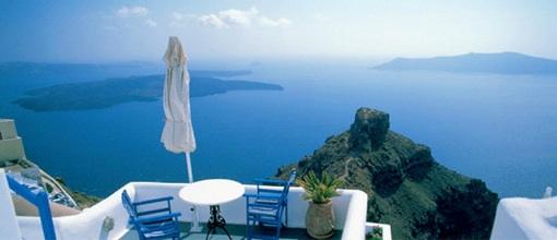 Immagine di sfondo della pagina Alpitour, una piattaforma per il monitoraggio della web reputation