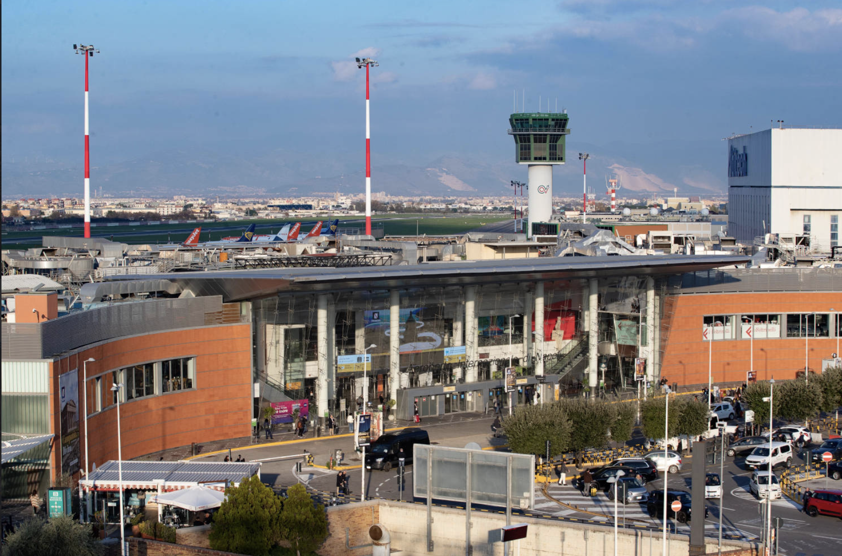 Immagine Aeroporto di Napoli chiuso a novembre 2026: voli trasferiti a Salerno, collegamenti e cosa cambia per i passeggeri