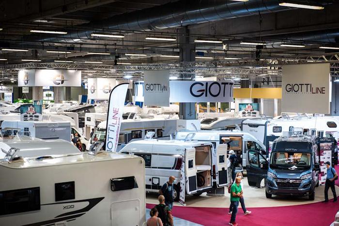 Immagine di sfondo della pagina Salone del Camper, aperta la biglietteria