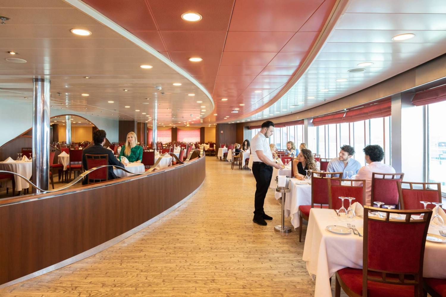 Immagine Grimaldi Lines salpa per Barcellona: Capodanno in nave tra musica e divertimento