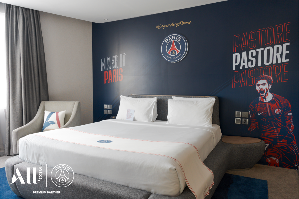 Immagine di sfondo della pagina Novotel lancia le Legendary Rooms: 8 camere ispirate ai miti del PSG