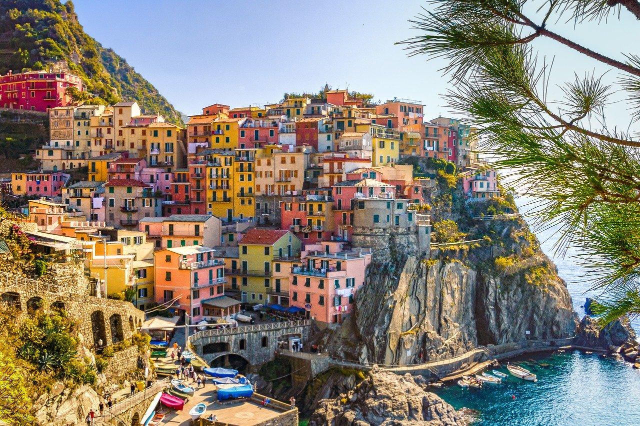 Immagine di sfondo della pagina La Liguria si promuove: una campagna  per la summer