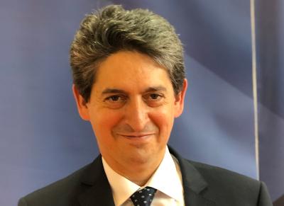 Immagine di sfondo della pagina CartOrange punta sui viaggi di nozze di gruppo