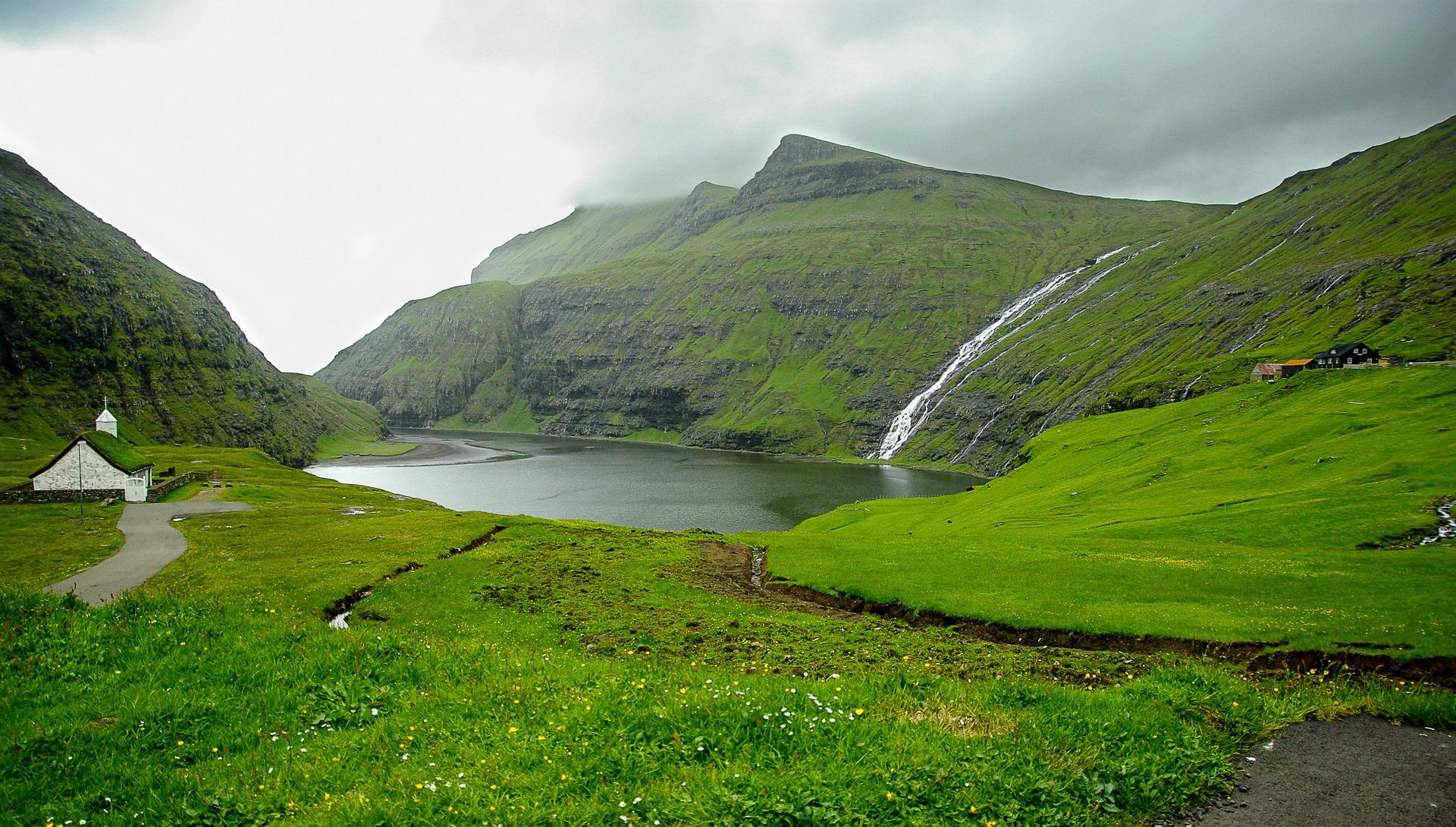 Immagine di sfondo della pagina Adventure Overland, nuovo programma alle Faroe