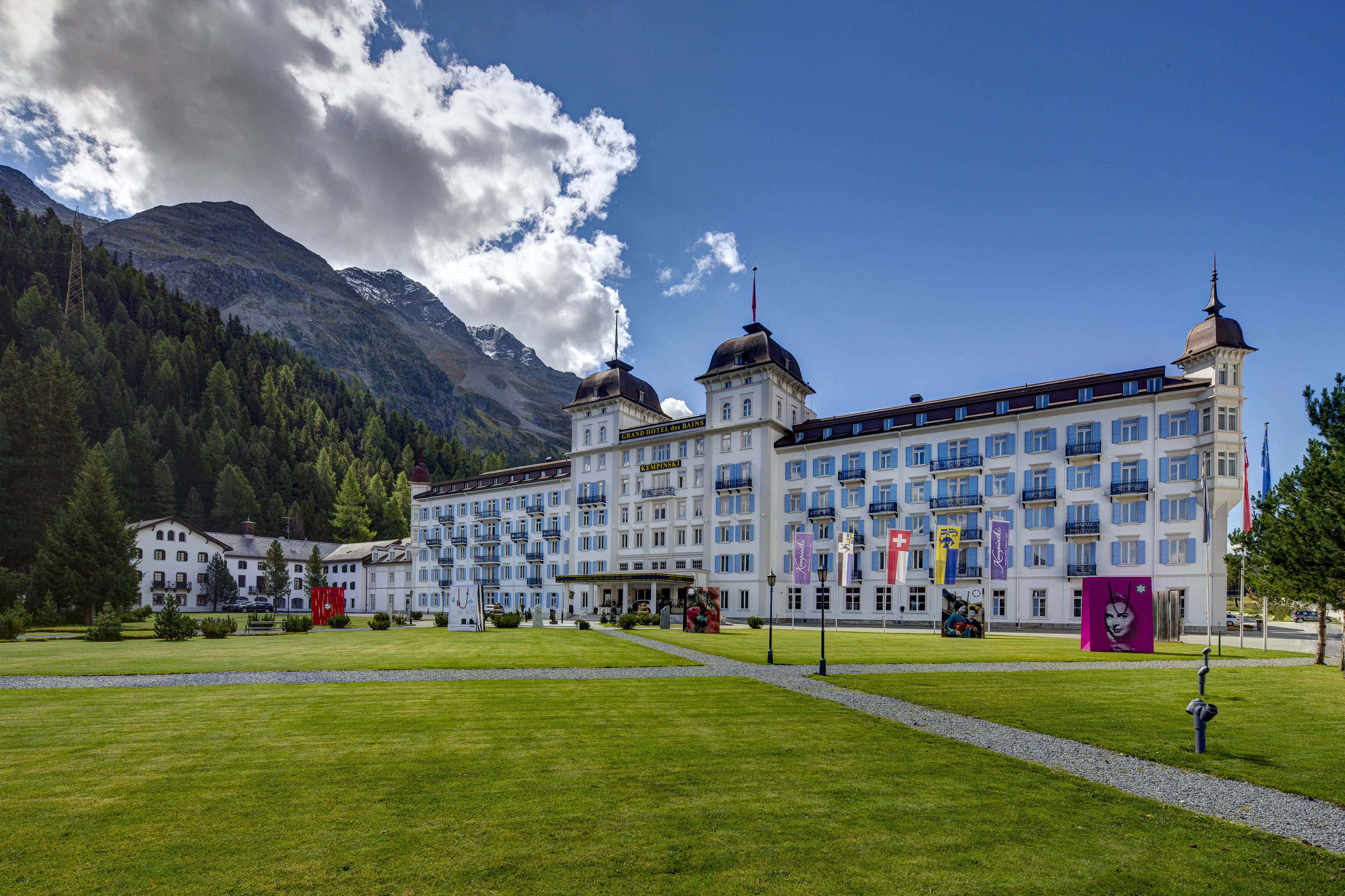 Immagine di sfondo della pagina Il Billionaire debutta al Grand Hotel des Bains Kempinski di St. Moritz
