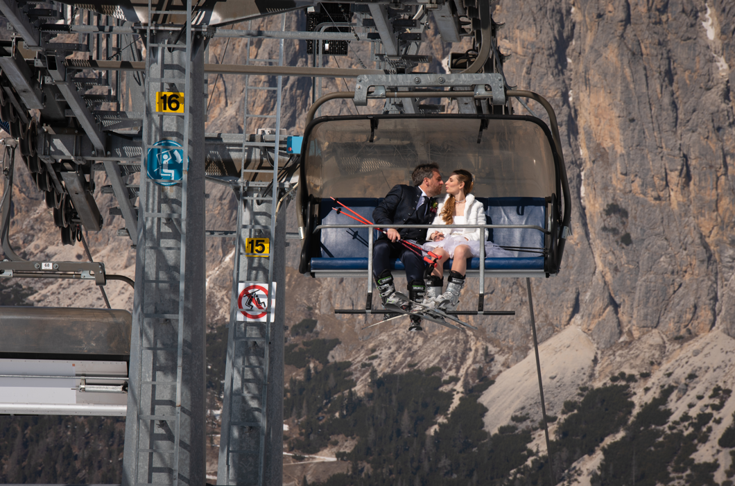 Immagine Cortina Skiworld apre le Dolomiti ai matrimoni in quota: cresce il destination wedding tra le vette