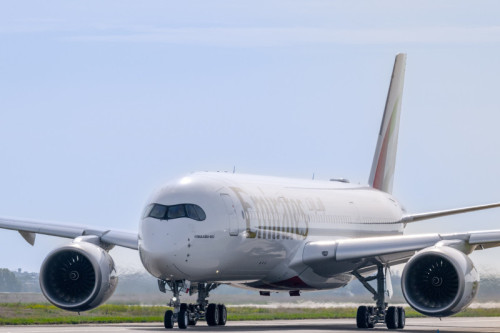Immagine di sfondo della pagina Emirates riceve il primo Airbus A350