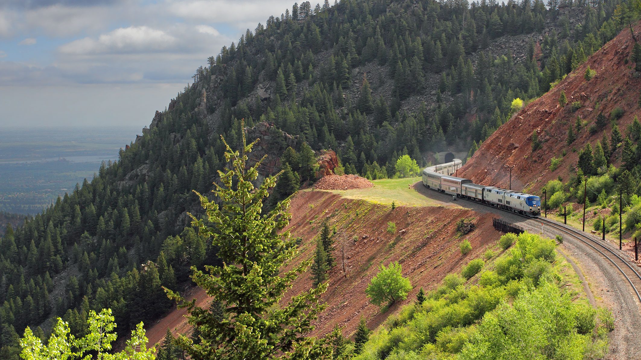 Immagine Viaggi in treno, Omio seleziona sei itinerari panoramici da scoprire nel mondo