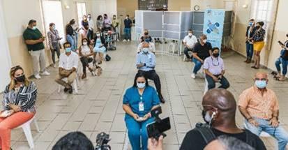 Immagine di sfondo della pagina Aruba: al via il piano di vaccinazione