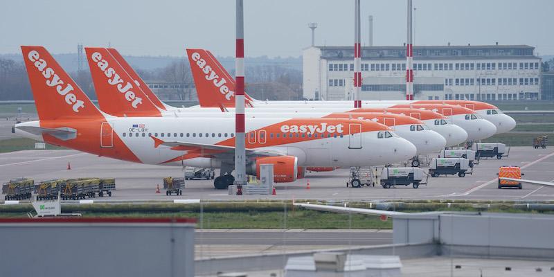 Immagine di sfondo della pagina easyJet, nuove rotte da Linate