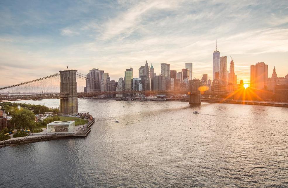 Immagine di sfondo della pagina New York si prepara alla ripresa del turismo