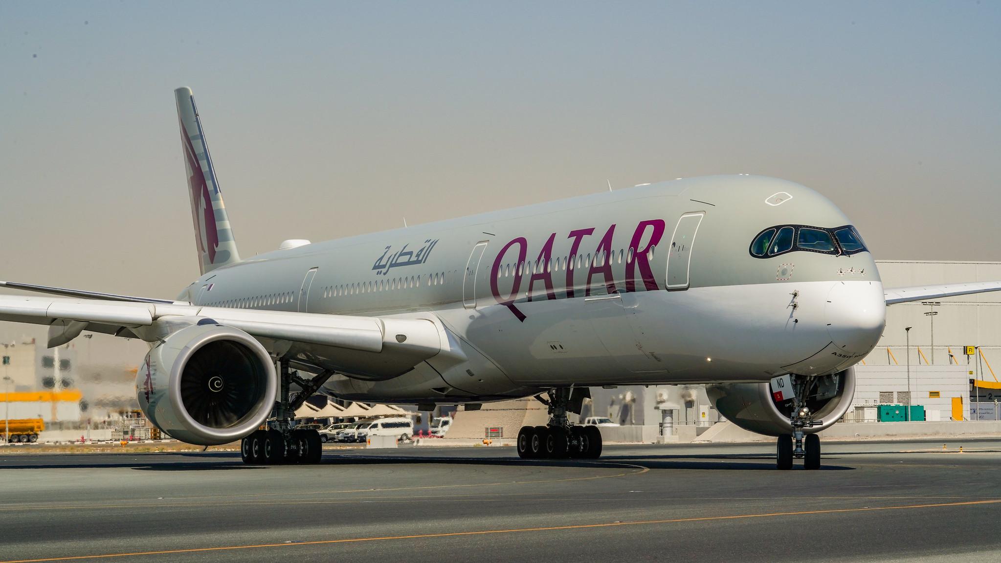Immagine di sfondo della pagina Qatar Airways, 3 nuovi Airbus A350-1000