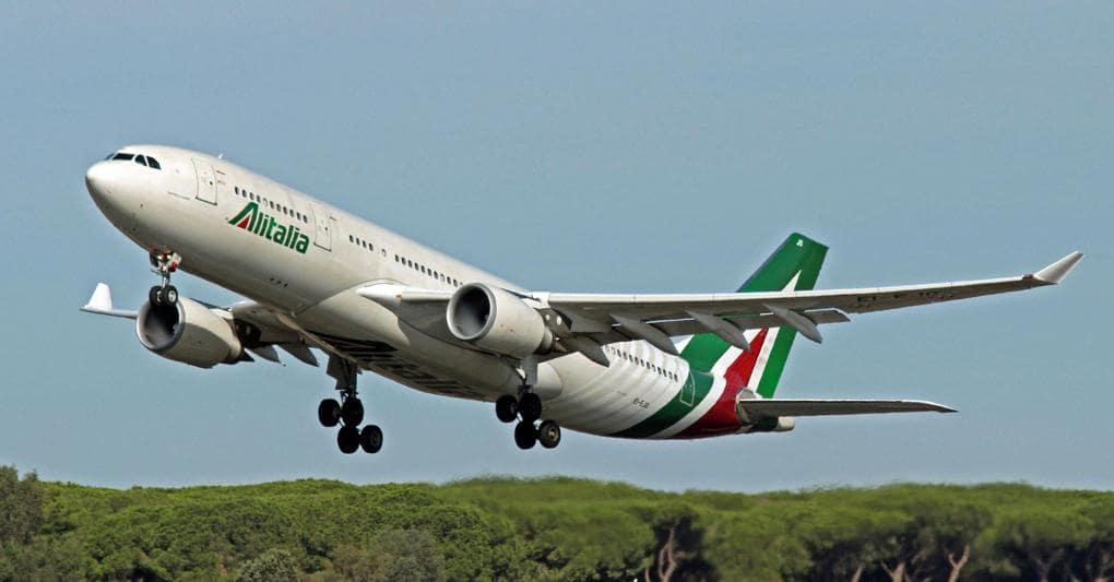 Immagine di sfondo della pagina  Alitalia aumenta i voli su Sicilia e Sardegna 